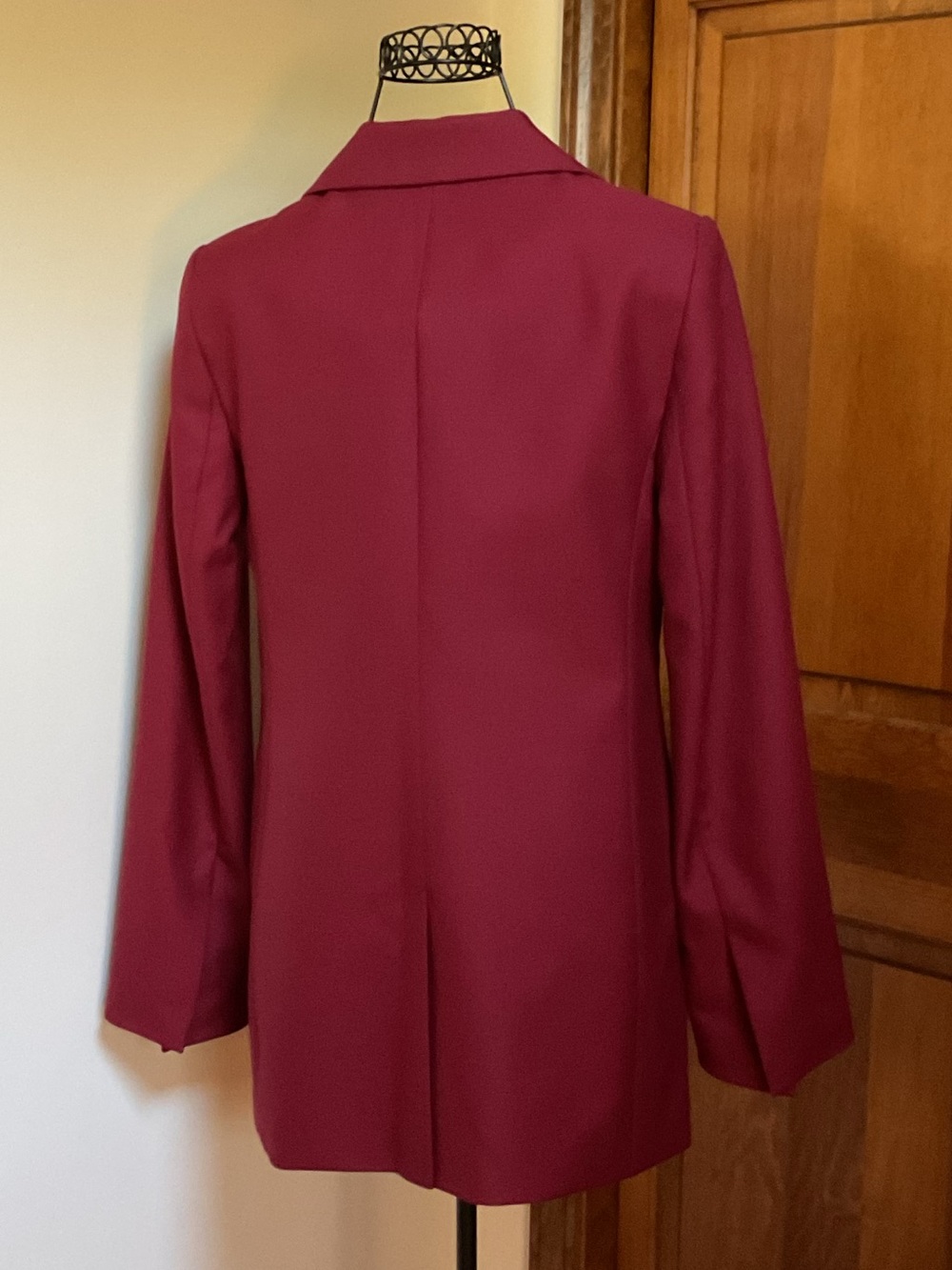 Lido Sculpted Italian Wool Blazer, New with tags, 4 - Picture 3 of 9